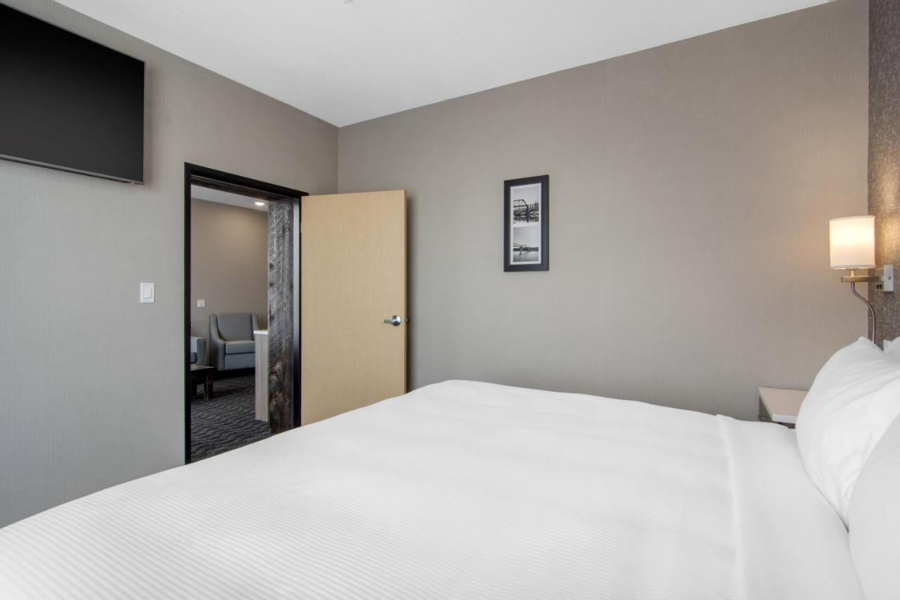 Comfort Inn & Suites Северен Батълфорд Екстериор снимка