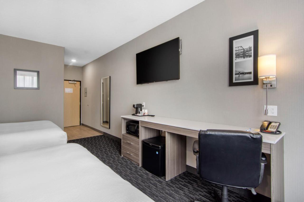 Comfort Inn & Suites Северен Батълфорд Екстериор снимка
